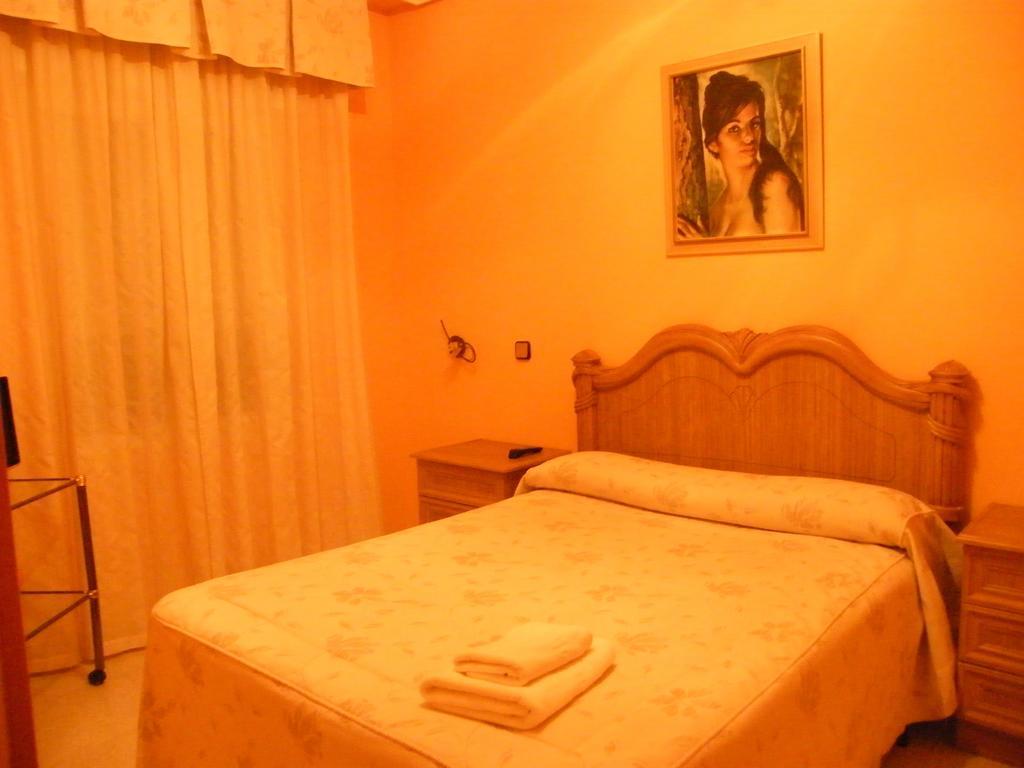 Hostal Dulcinea Esquivias Zimmer foto